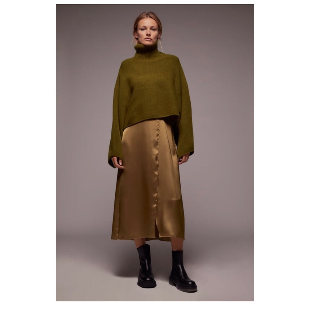 Zara Olive Green Sweater